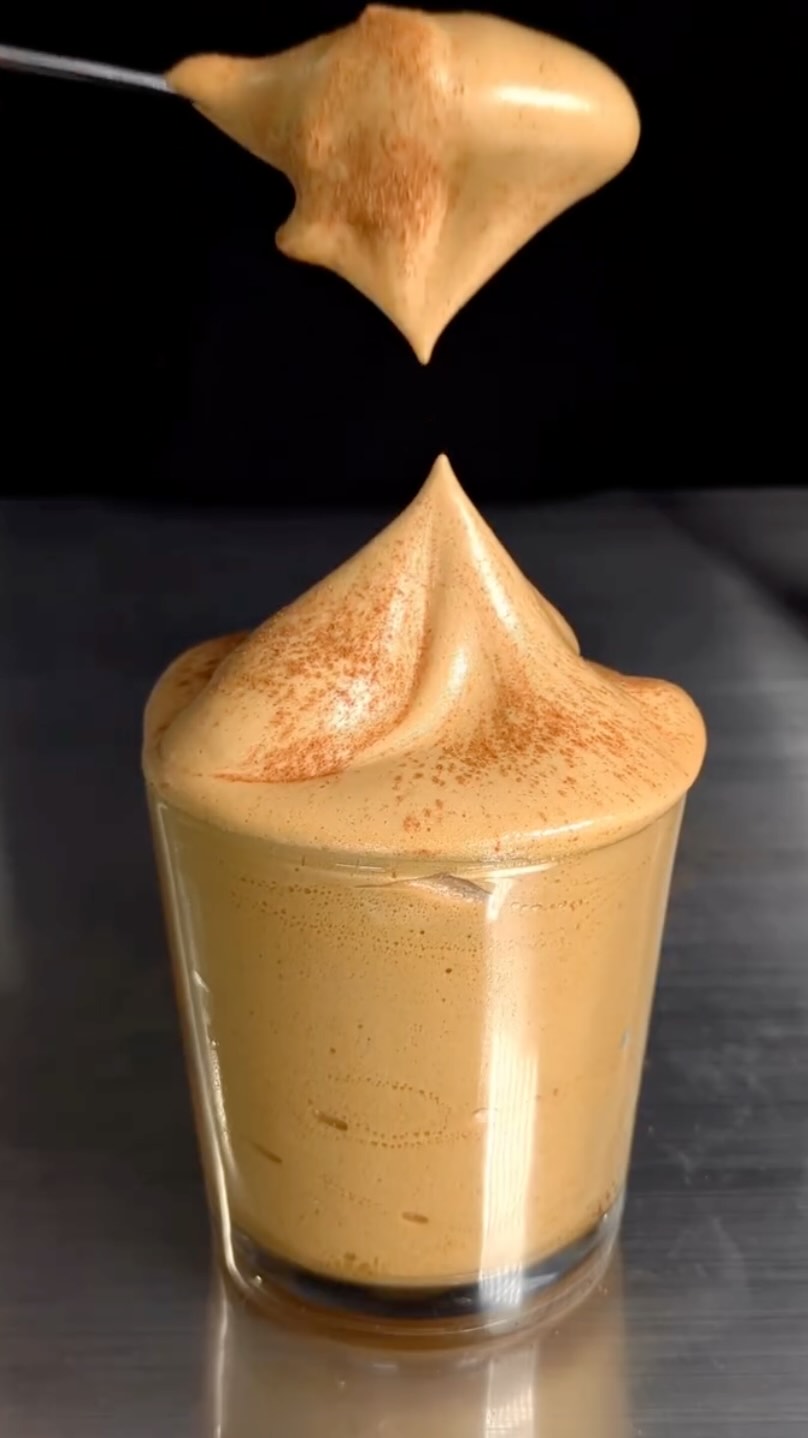 Quick Dairy-Free Coffee Mousse in 5 Minutes