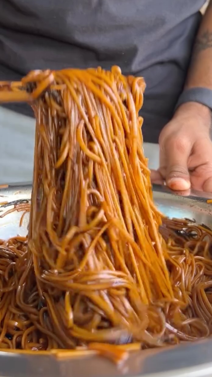 Easy Weeknight Scallion Oil Noodles