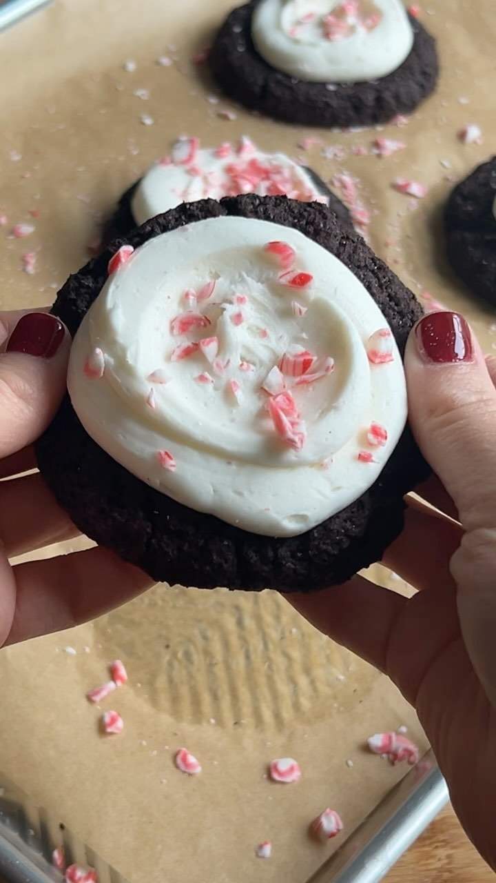 Copycat Peppermint Bark Cookies
