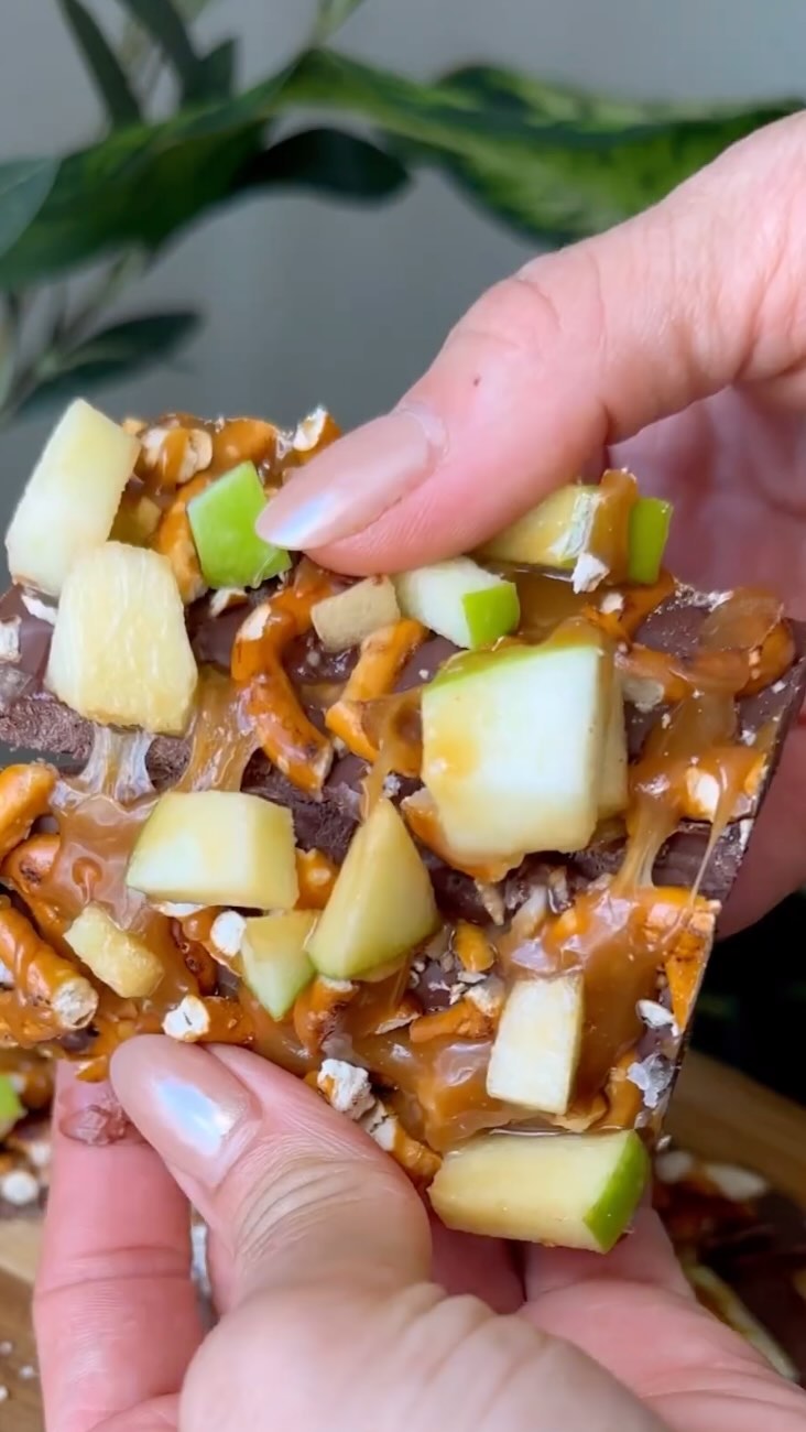Caramel Apple Bark Dessert