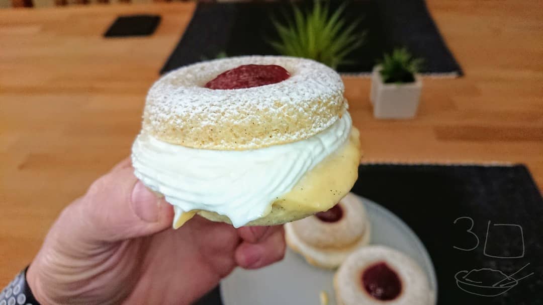 Jam and Custard Rings