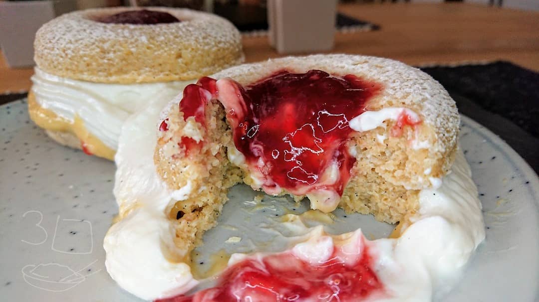 Jam and Custard Rings