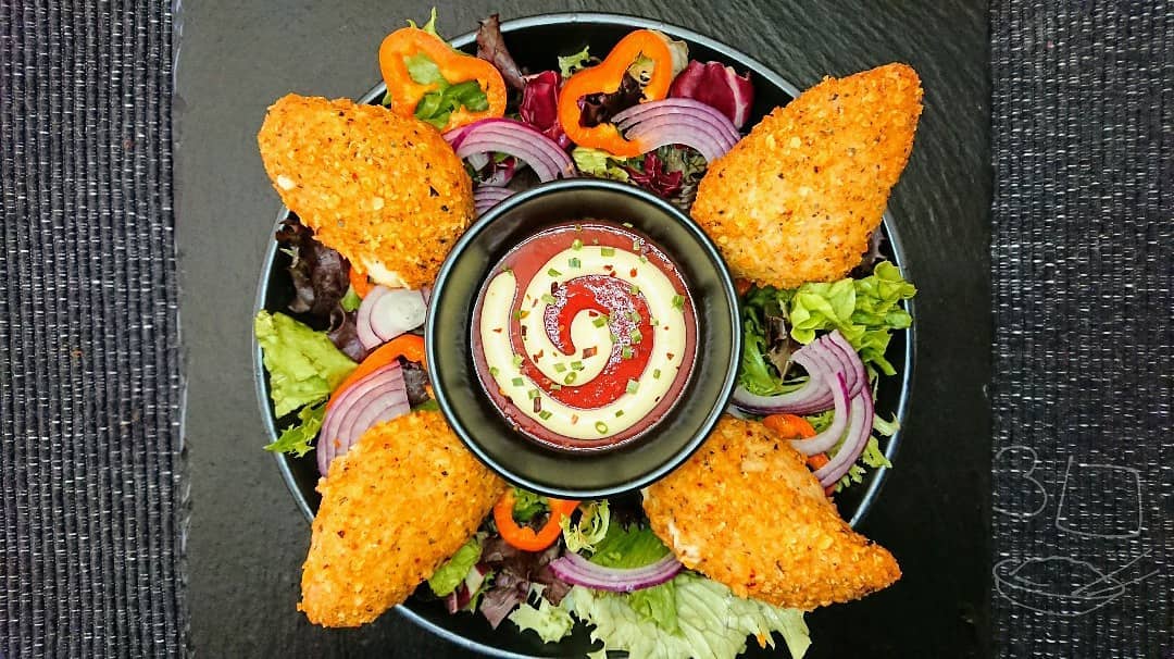 Cheesy Garlic Kiev Dippers