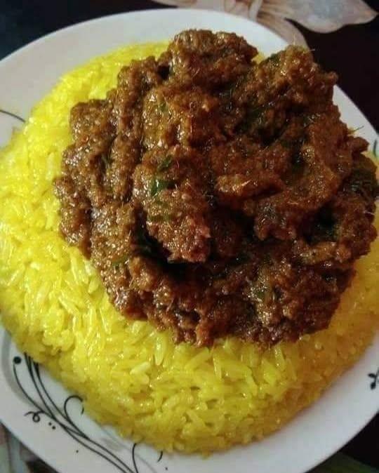 Beef Rendang with Yellow Glutinous Rice
