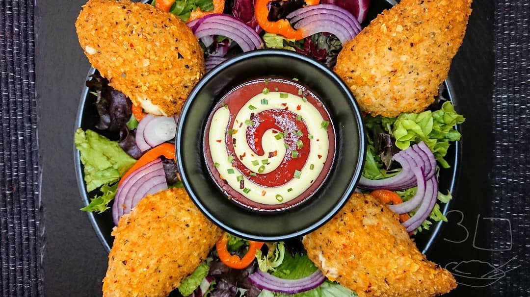 Cheesy Garlic Kiev Dippers