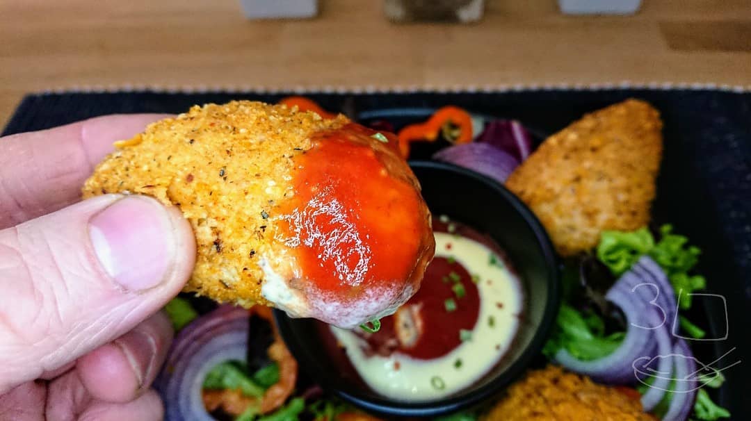 Cheesy Garlic Kiev Dippers