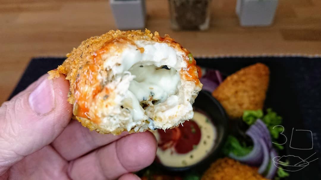 Cheesy Garlic Kiev Dippers
