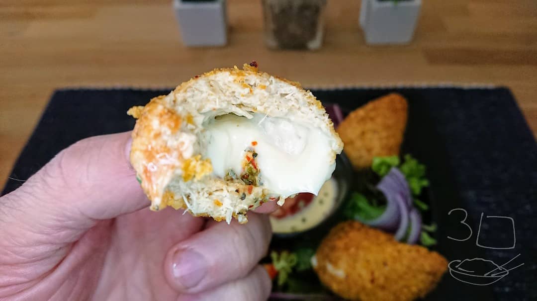 Cheesy Garlic Kiev Dippers