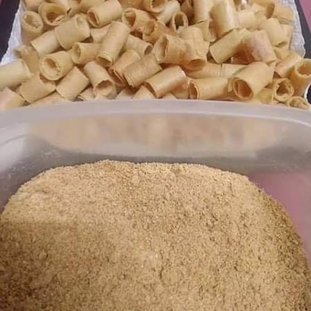 Peanut-Filled Spring Rolls