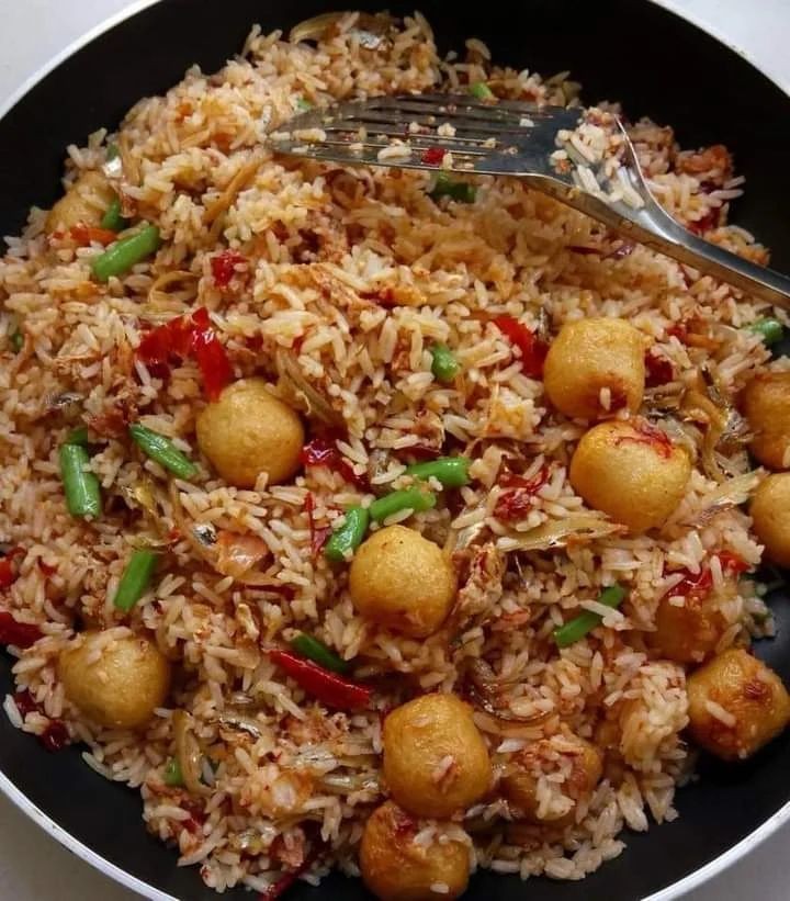 Spicy Fried Rice with Dried Chilies