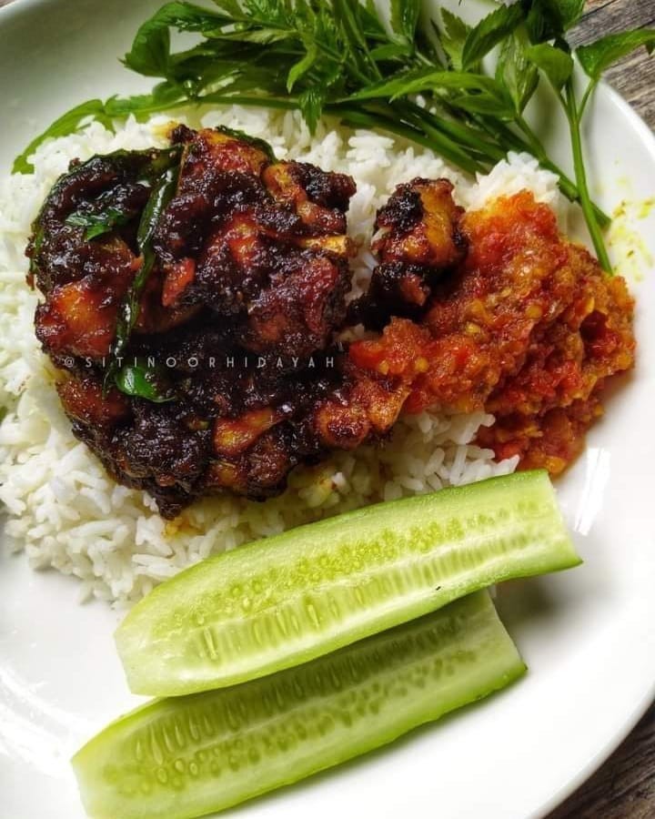 Spicy Soy Sauce Chicken with Chili Sambal