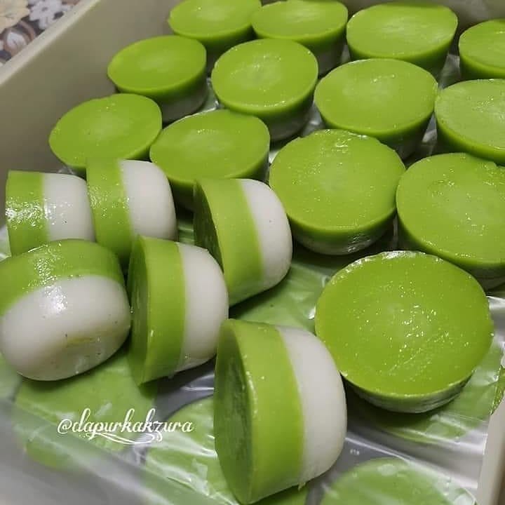 Steamed Pandan Layer Cake
