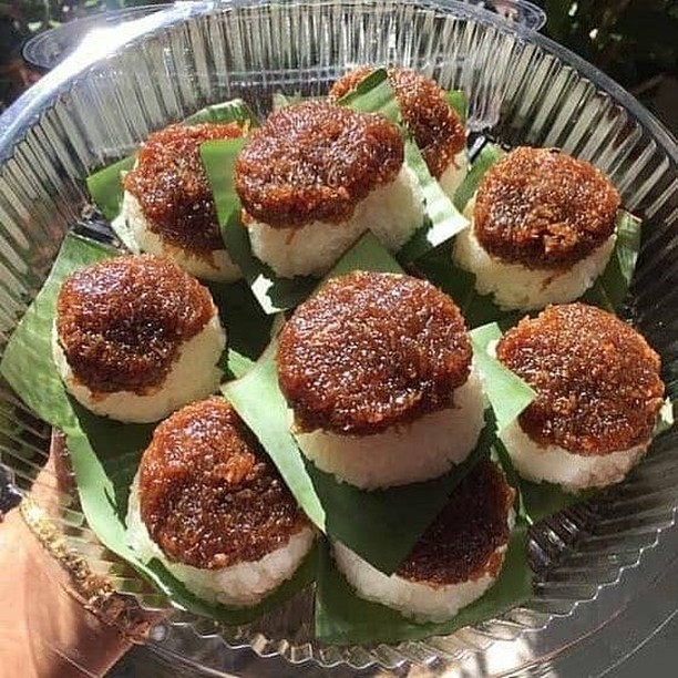 Glutinous Rice with Coconut Filling