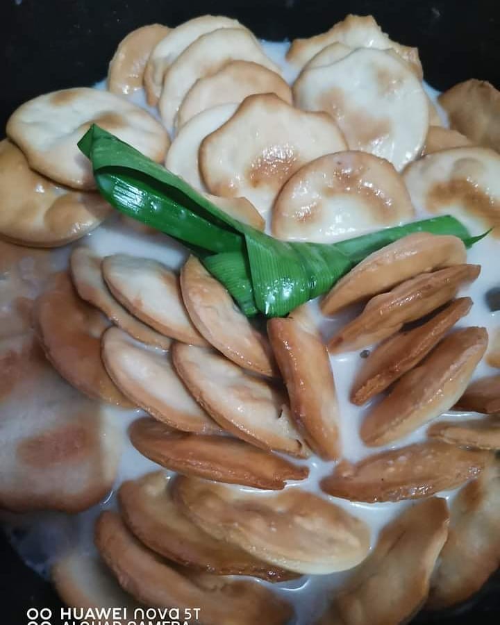 Roti Kapal Coconut Milk Stew