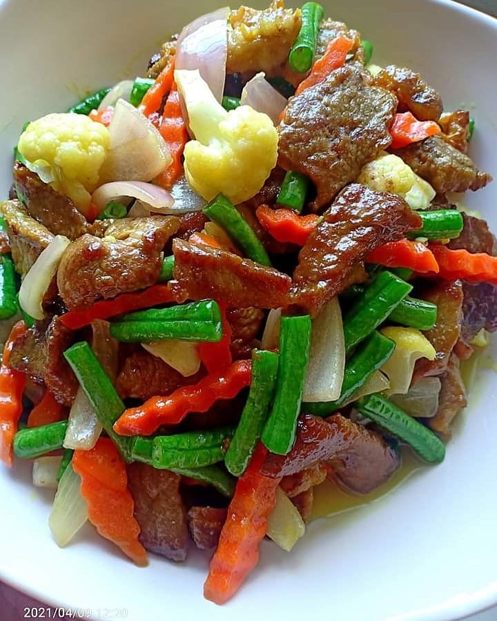 Thai-Style Turmeric Fried Beef