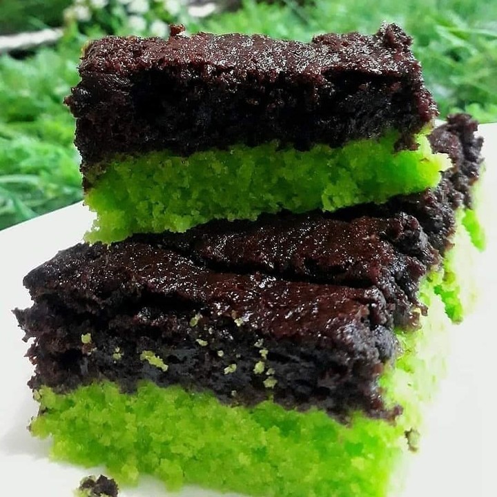 Chocolate Pandan Chiffon Cake