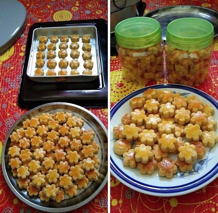 Traditional Malaysian Peanut Cookies