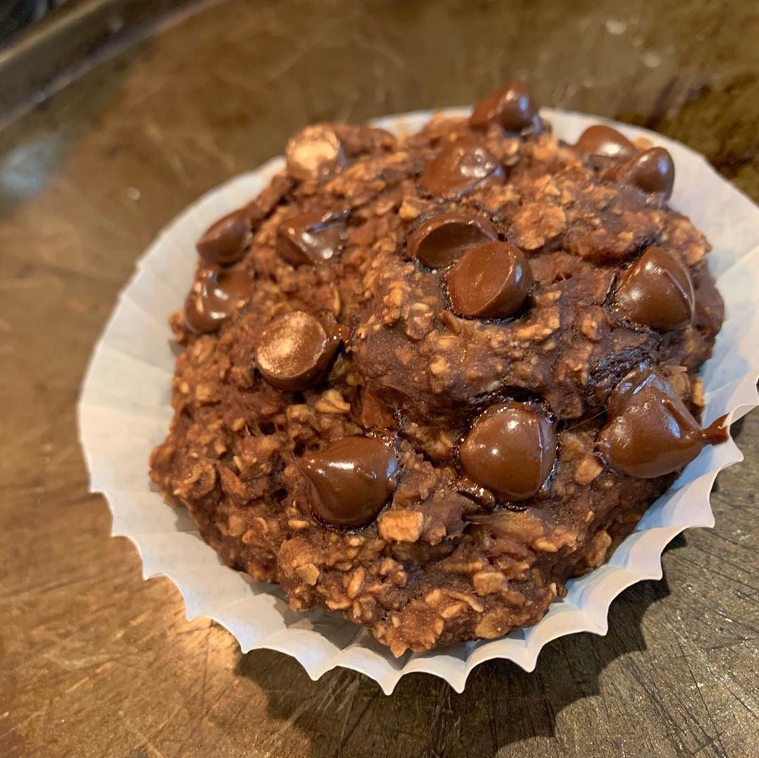 Chocolate Maca Baked Oatmeal Cups