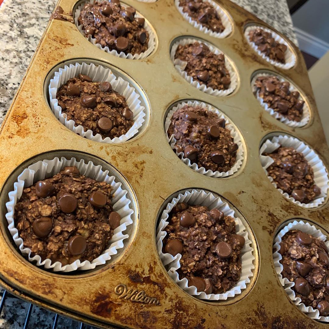 Chocolate Maca Baked Oatmeal Cups