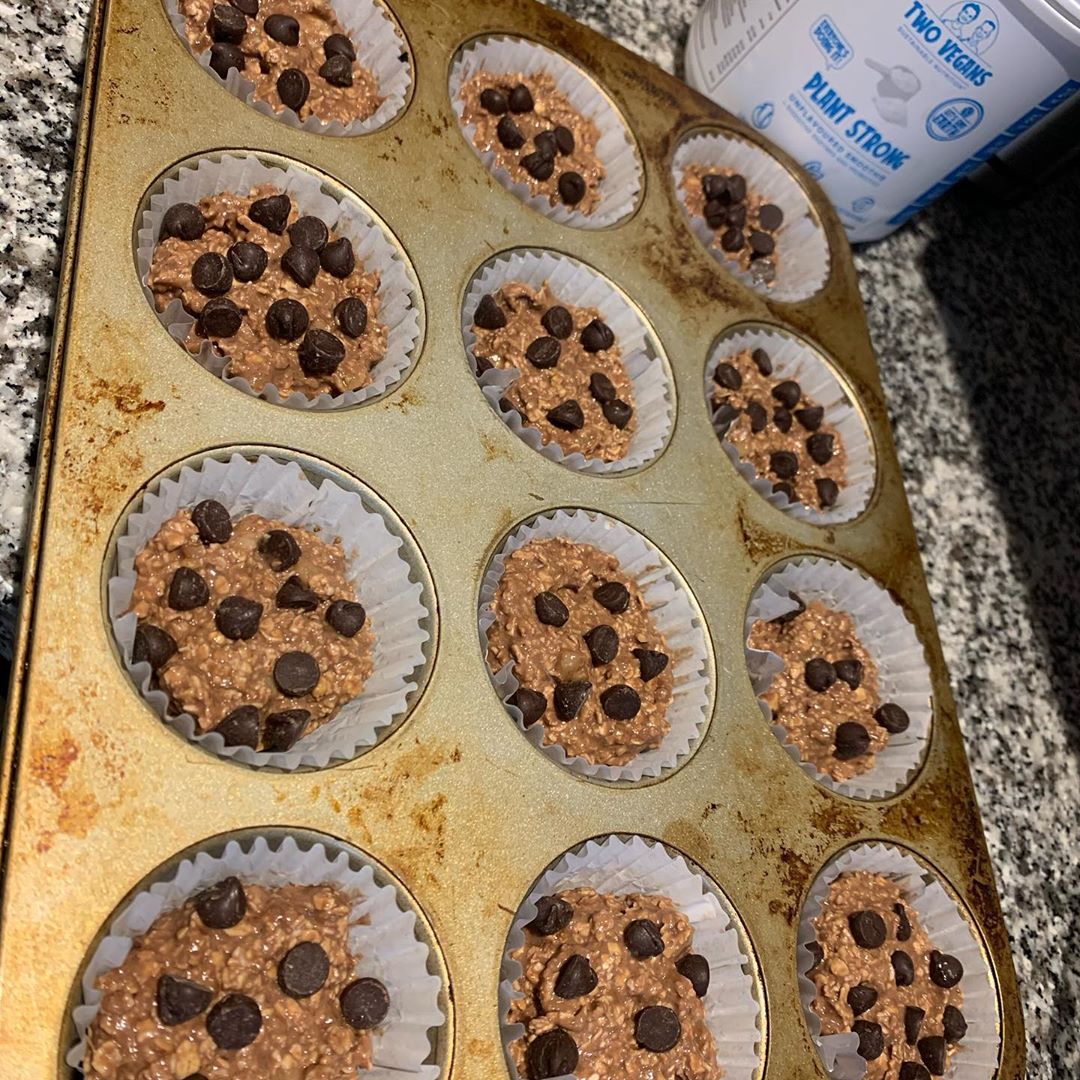 Chocolate Maca Baked Oatmeal Cups