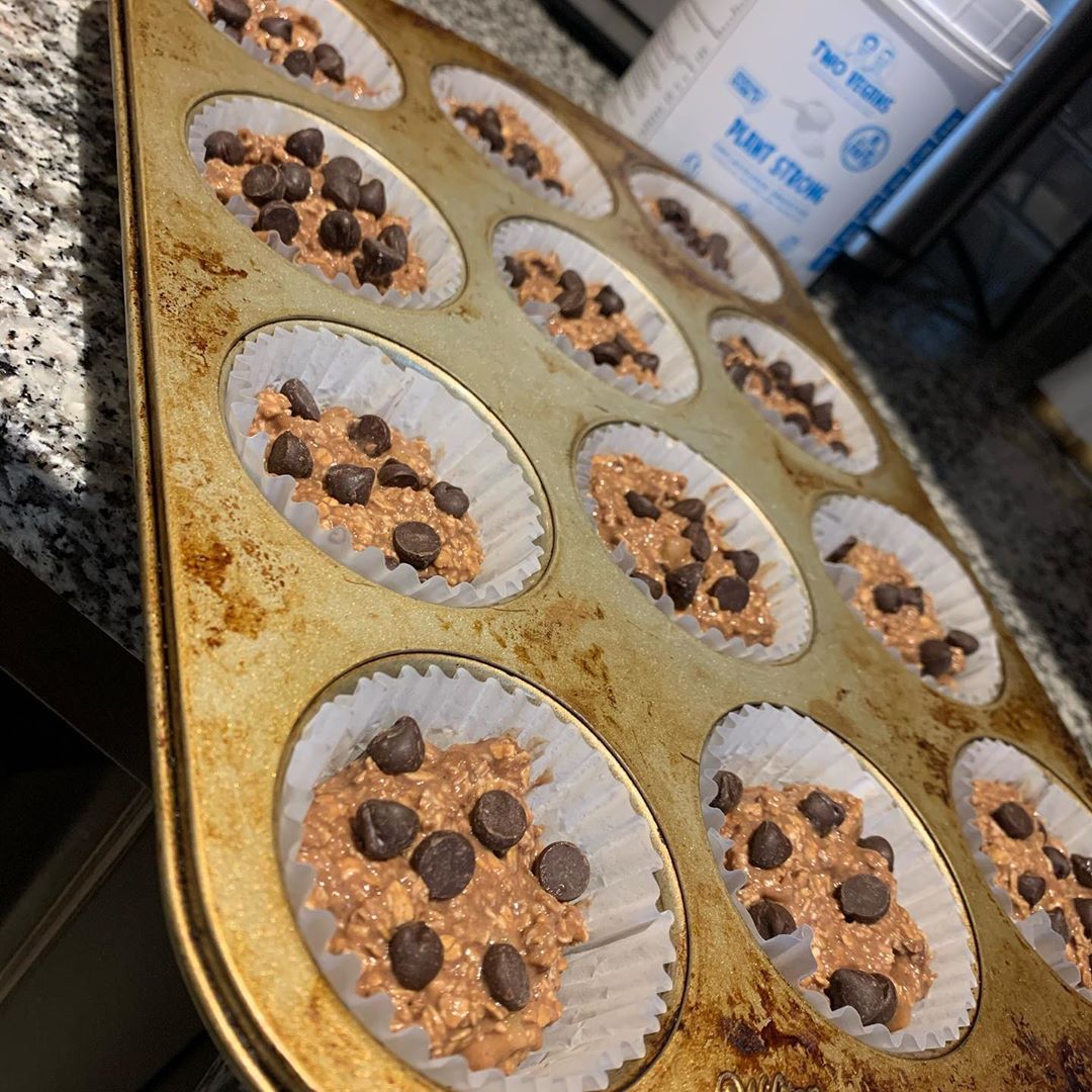 Chocolate Maca Baked Oatmeal Cups