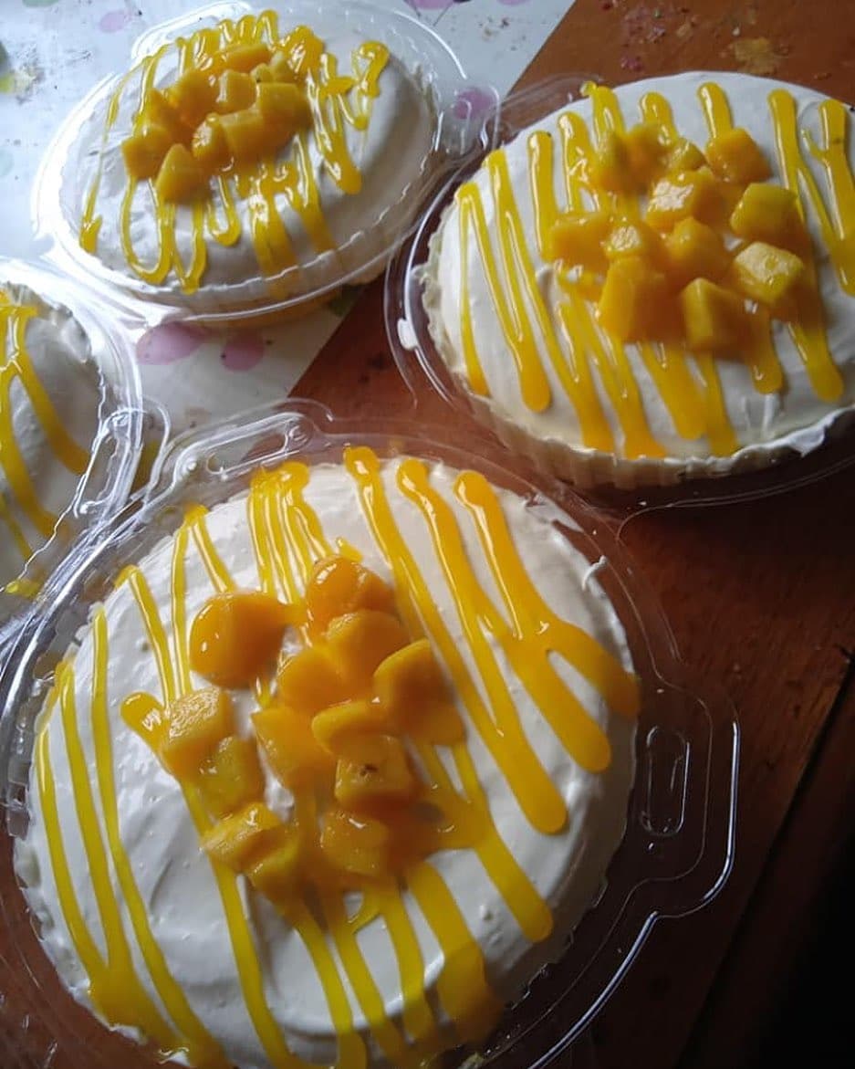 Fluffy Steamed Cake with Cheese Melt