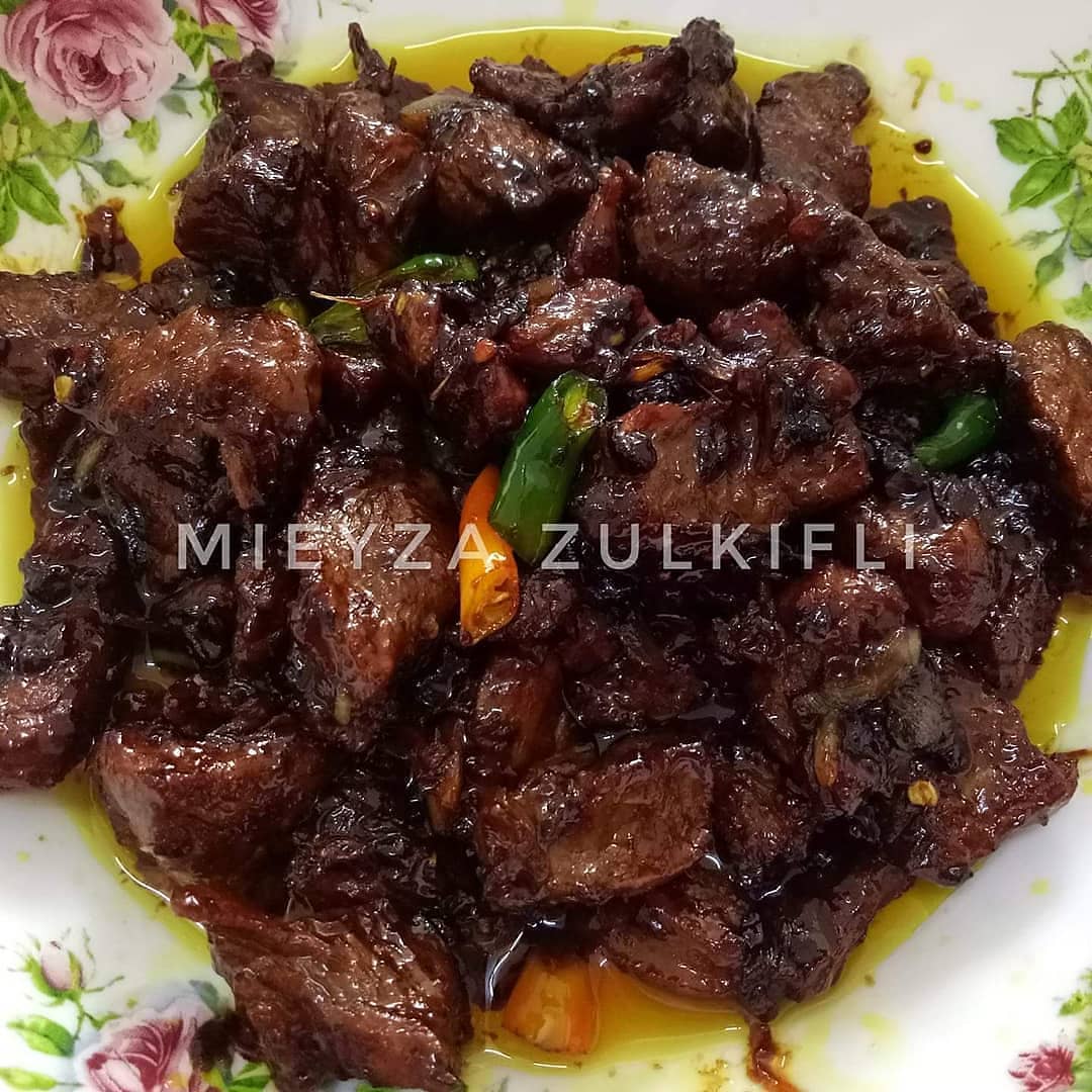 Malaysian Beef Stir-Fry with Soy Sauce