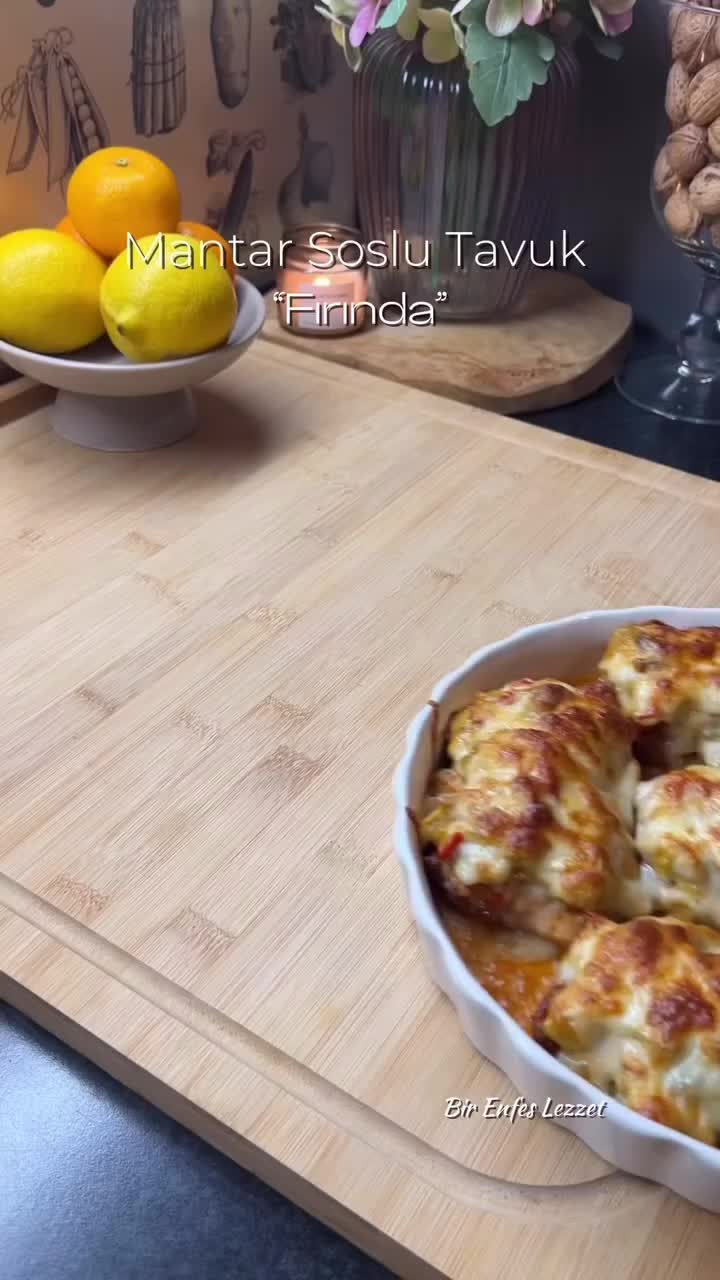 Baked Chicken with Creamy Vegetable Sauce