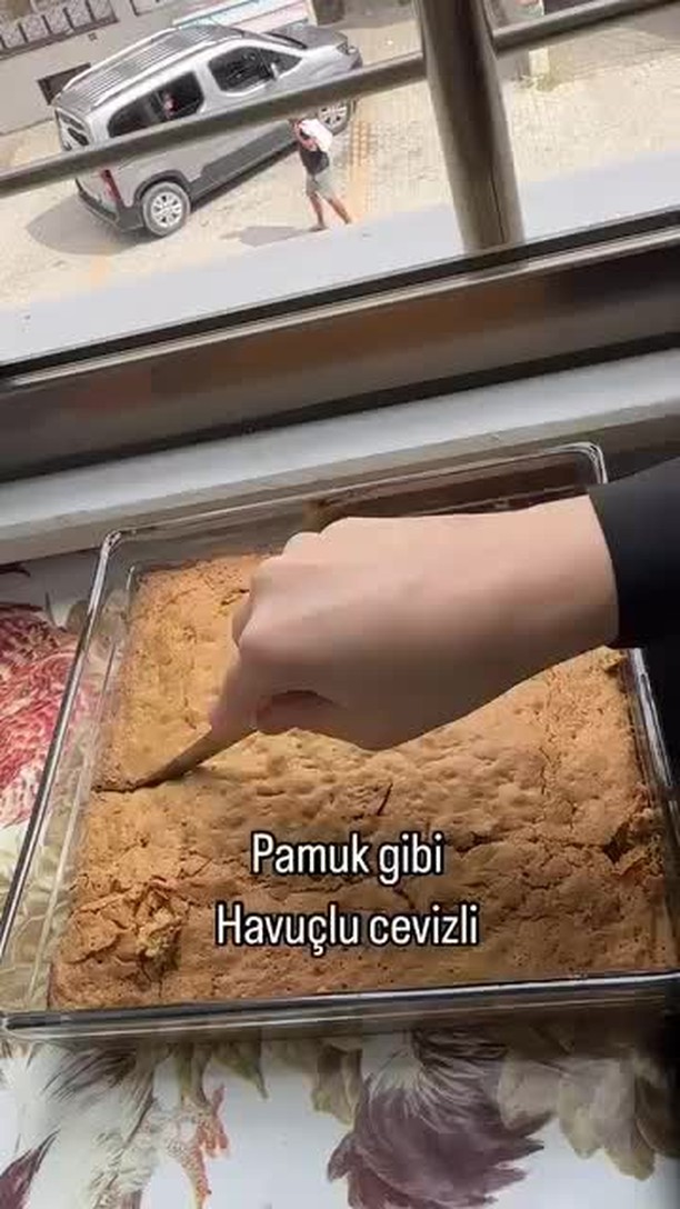 Cinnamon Carrot Cake