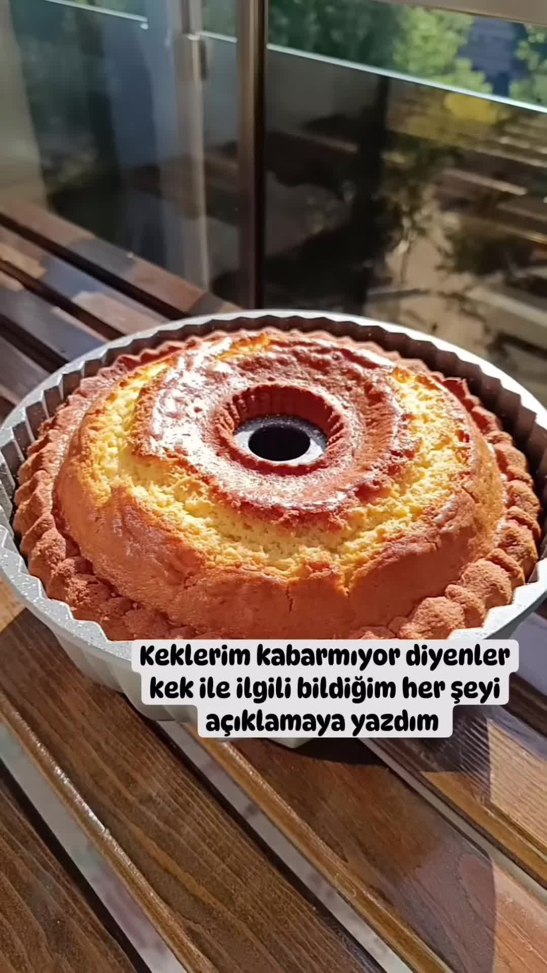 Easy Basic Vanilla Cake