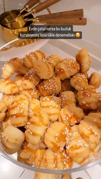 Melt-In-Your-Mouth Bite-Sized Cookies