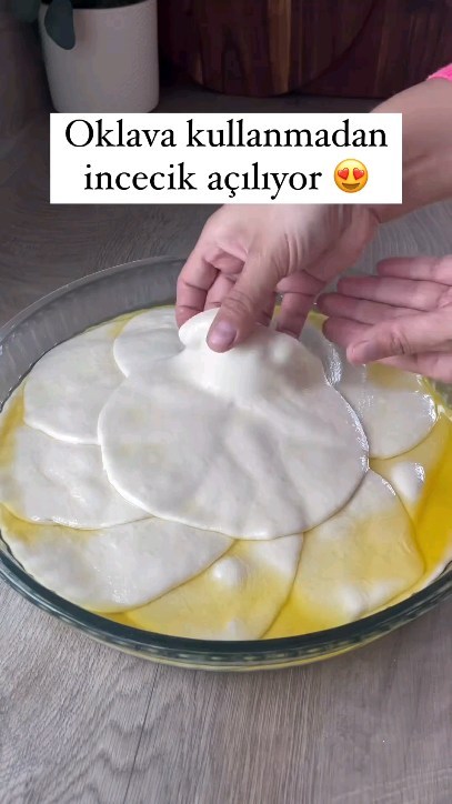 Hand-Opened Minced Meat Borek