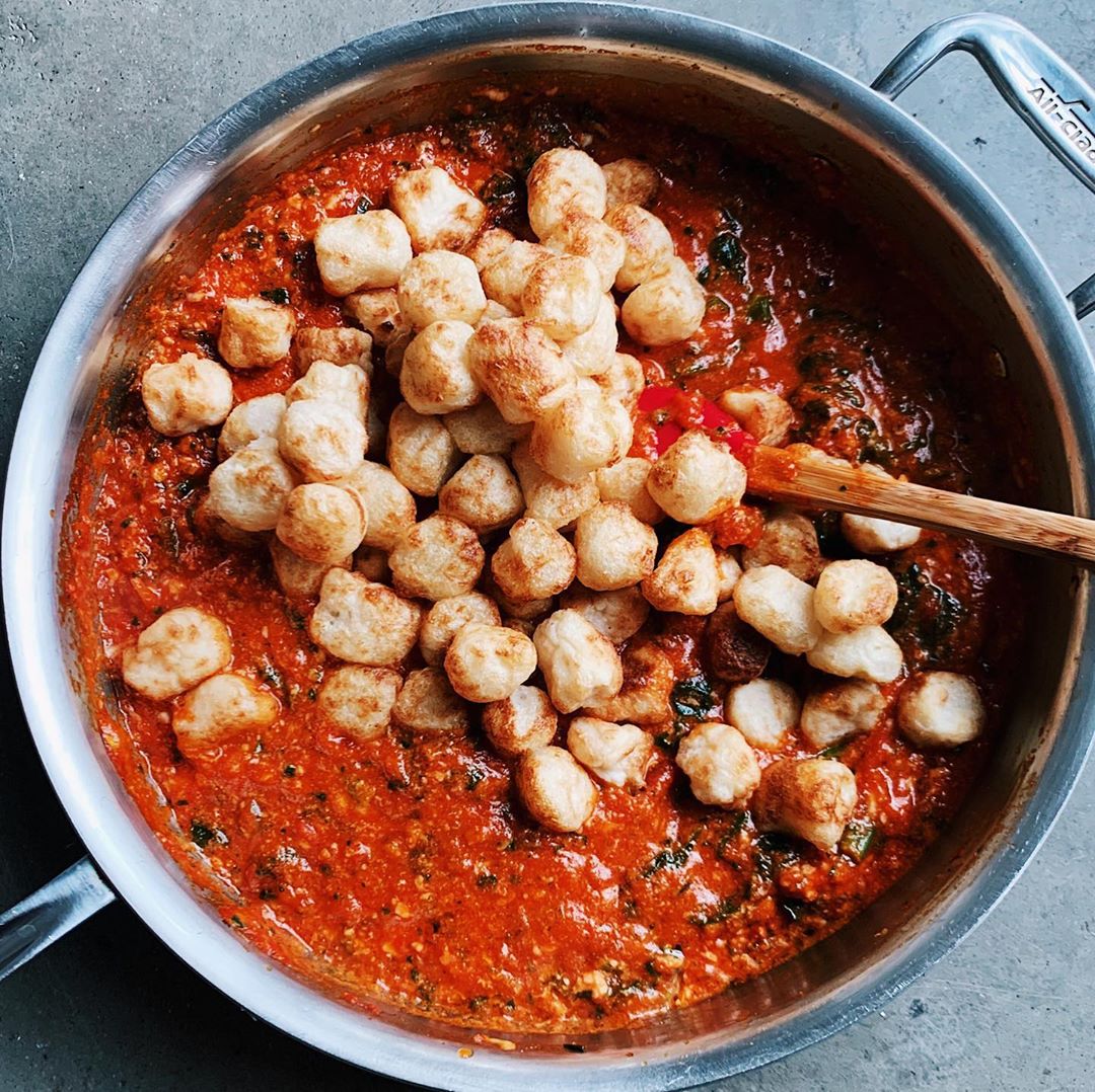 Easy Cheesy Spinach and Tomato Gnocchi