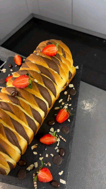 Two-Color Chocolate Bun
