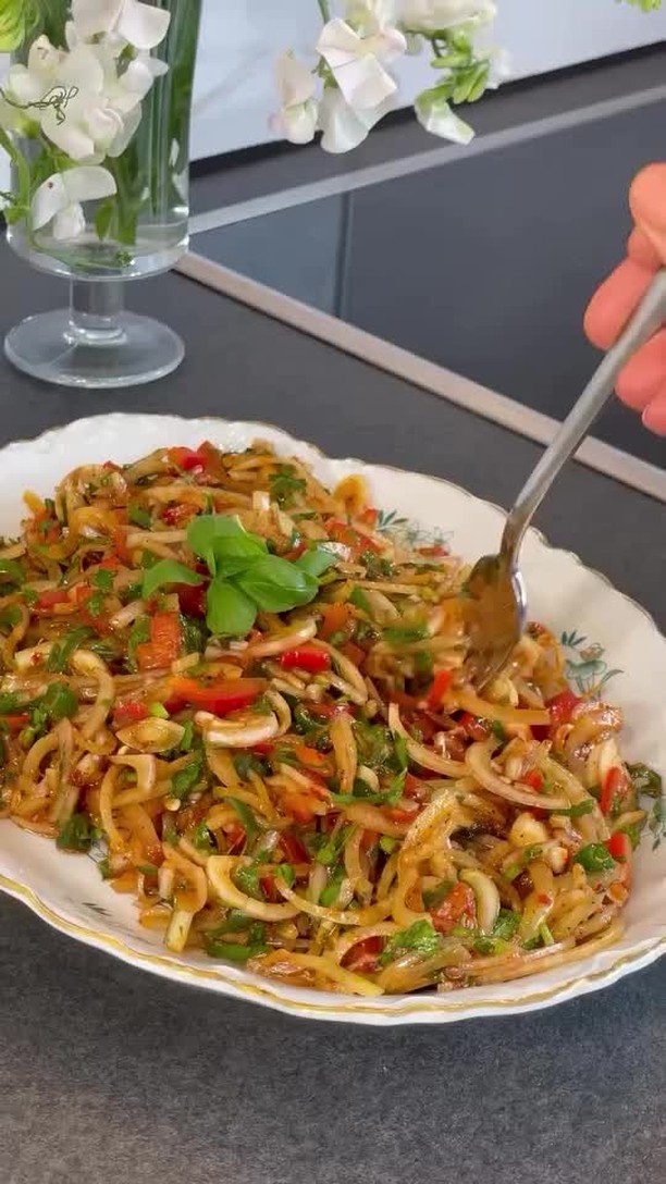 Turkish Onion Meze with Peppers