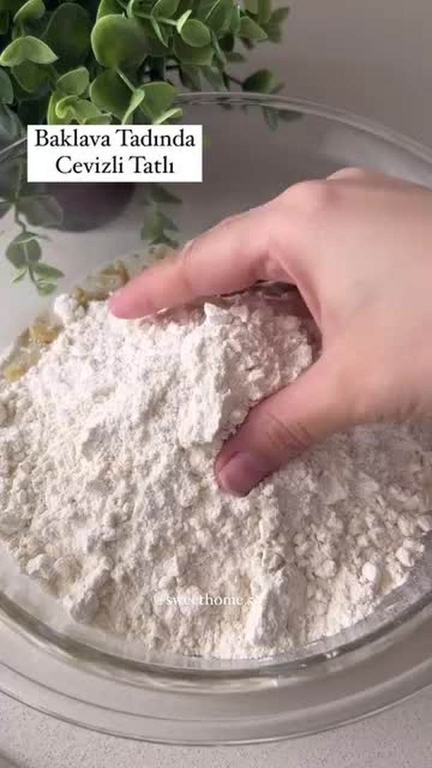 Easy Baklava-Style Walnut Dessert