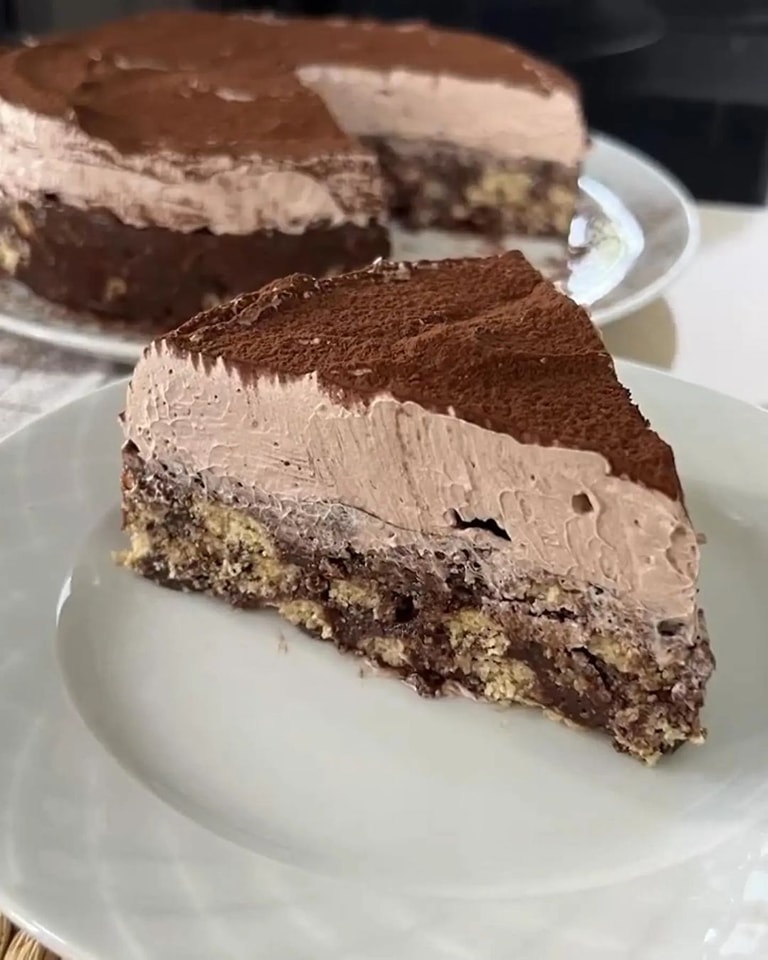 No-Bake Chocolate Biscuit Dessert