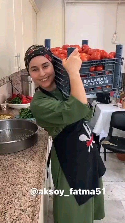 Turkish Tomato and Pepper Sauce