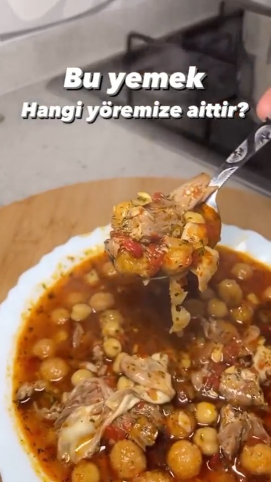 Turkish Eşkili Meatball Soup