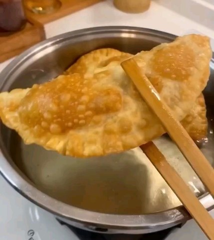 Fried Turkish Meat Pastry