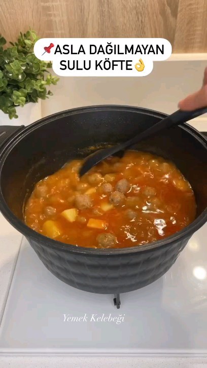 Turkish Never-Disintegrating Meatball Stew