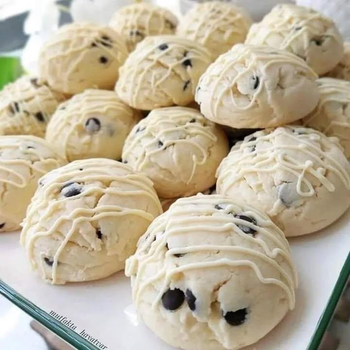 Chocolate Chip Ice Cream Cookies
