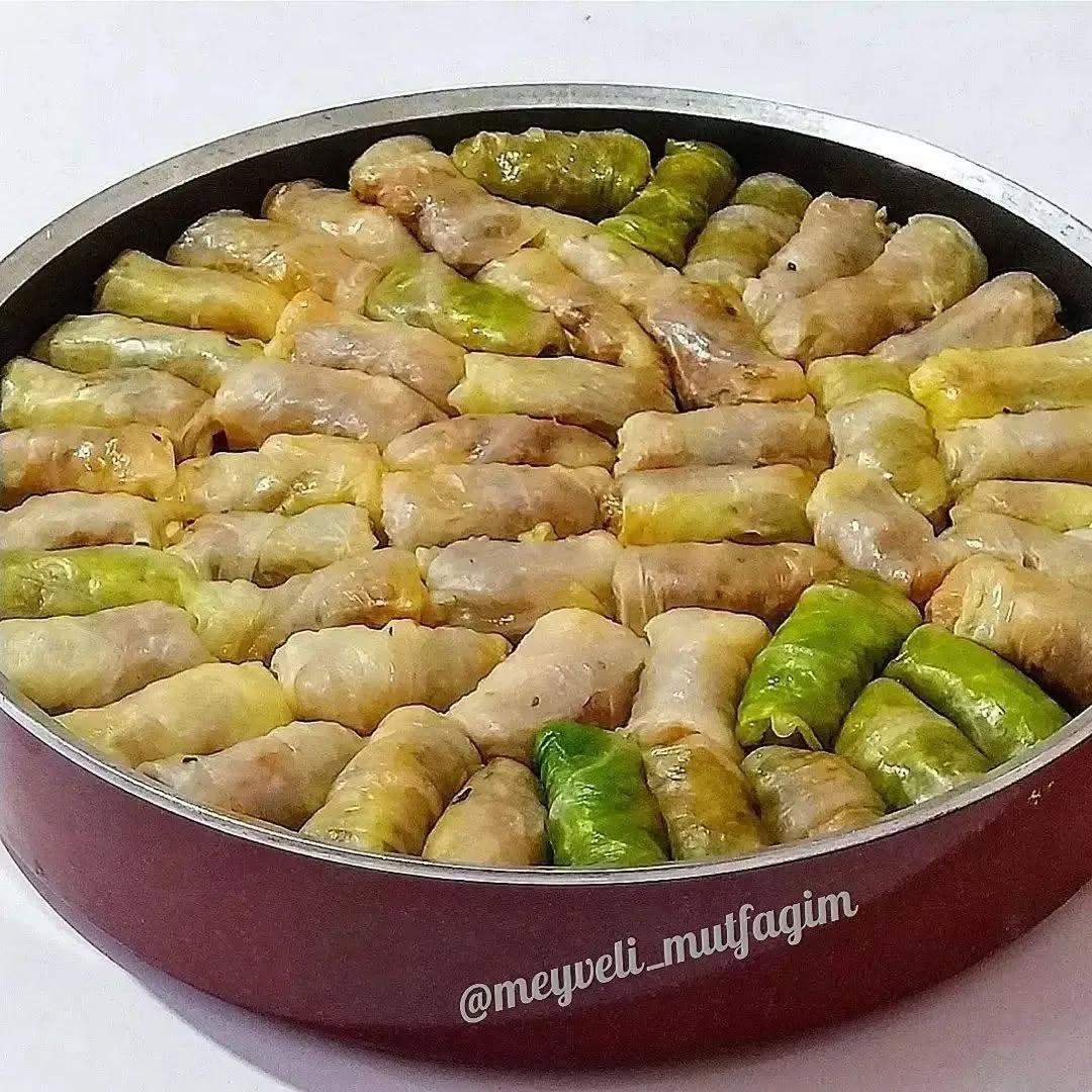 Finger-Licking Good Cabbage Rolls