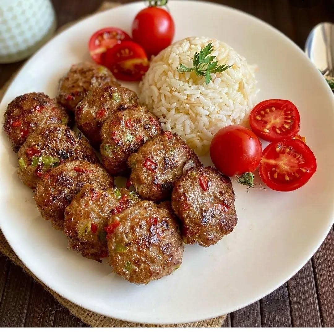 Peppery Meatballs with Kebab Flavor