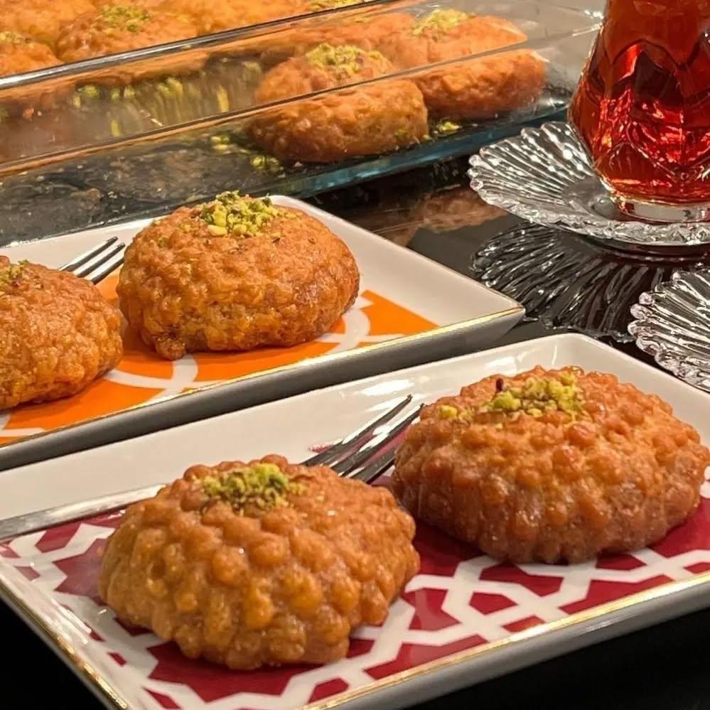 Turkish Kalburabastı Pastry