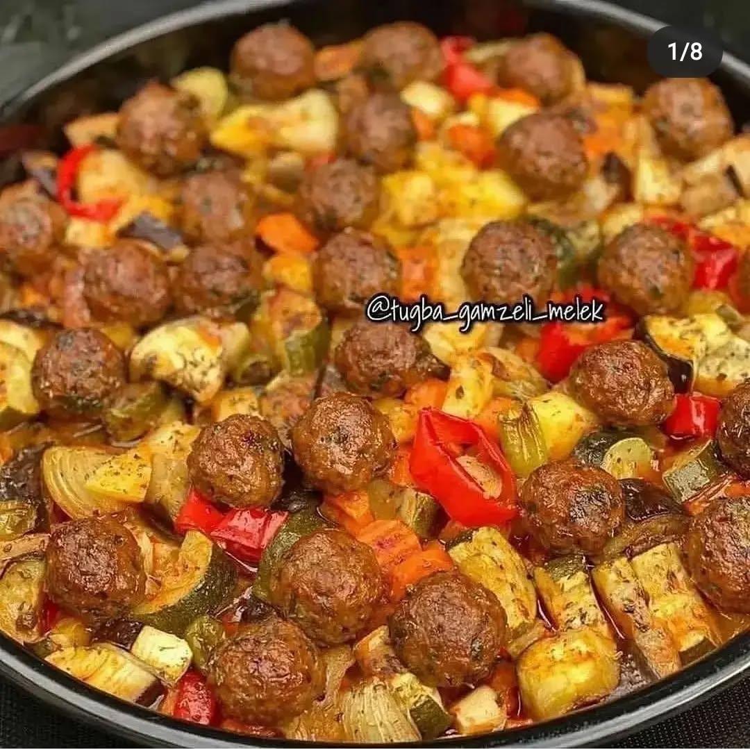 Oven-Baked Meatballs with Vegetables