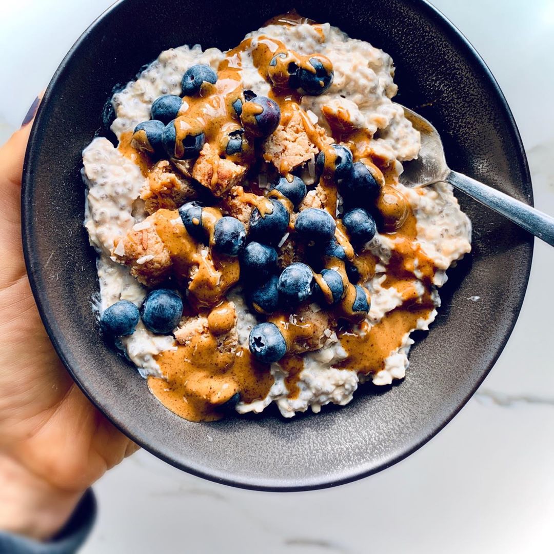 Easy Overnight Oats with Chia and Fresh Toppings
