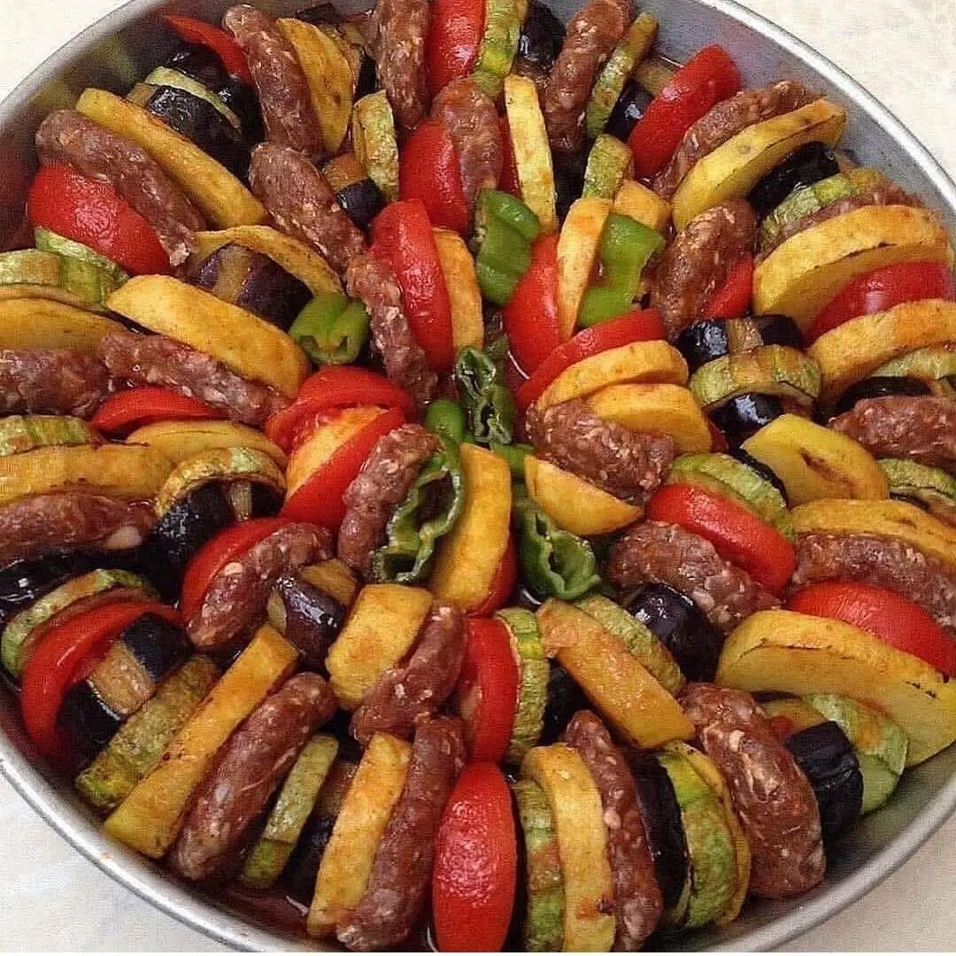 Baked Turkish Köfte with Vegetables