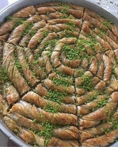 Maraş Kıvrımı Turkish Dessert