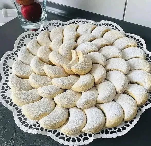 Turkish Moon-Shaped Cookies